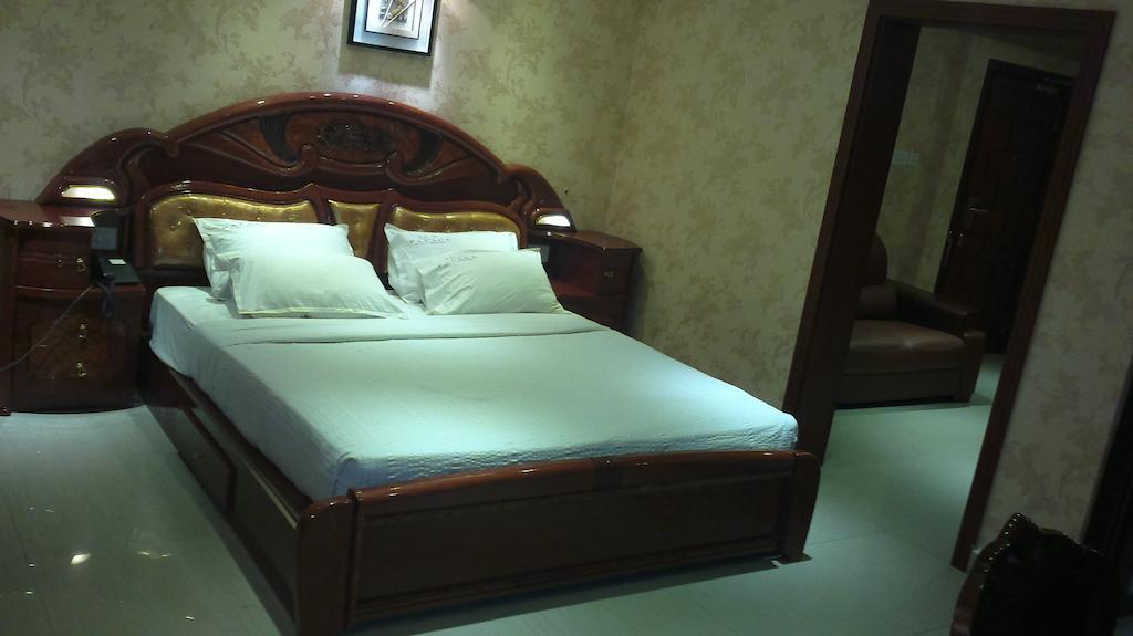 Hotel Sea Palace Коллам Номер фото